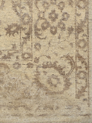 Royan Hand-knotted Wool-Silk Persian Rug - Beige