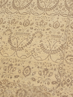 Royan Hand-knotted Wool-Silk Persian Rug - Beige