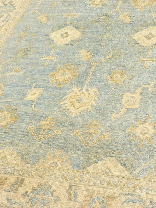 Verna Hand-knotted Wool Rug