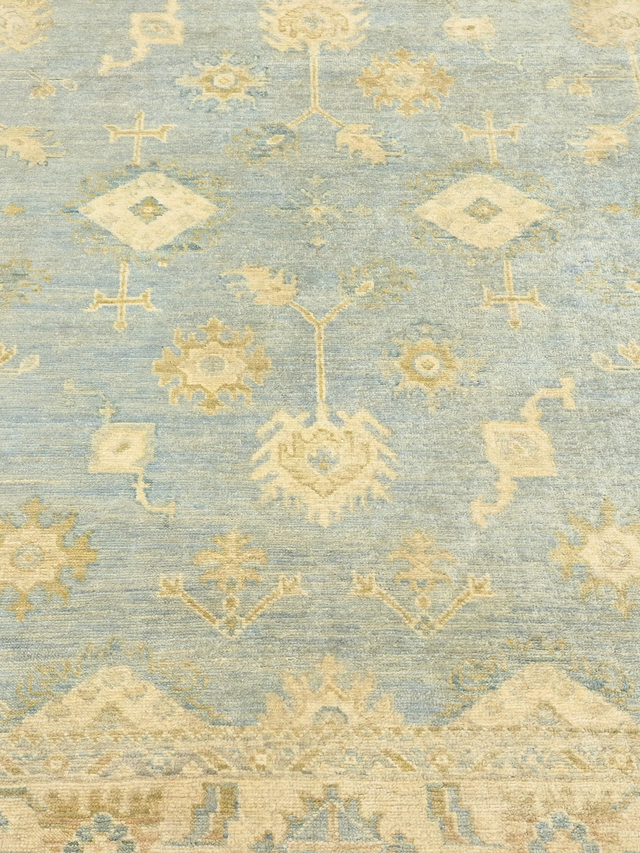 Verna Hand-knotted Wool Rug