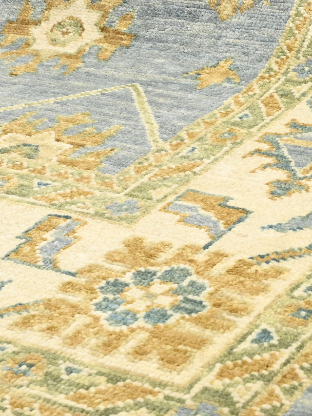Dovie Hand-knotted Wool Rug