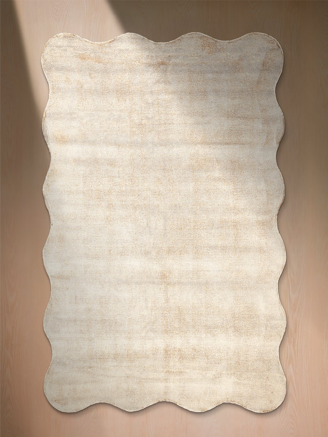 Nayra Hand-woven Scalloped Rug