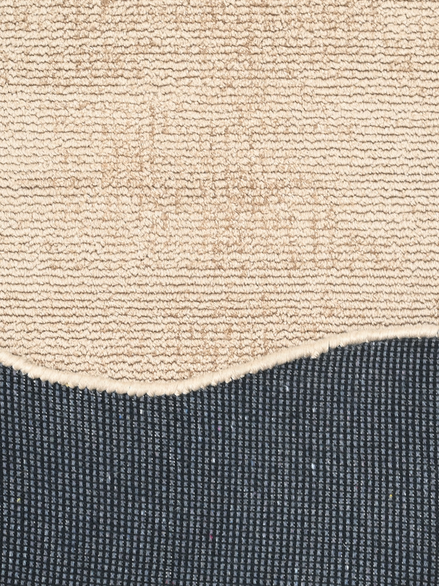 Nayra Hand-woven Scalloped Rug