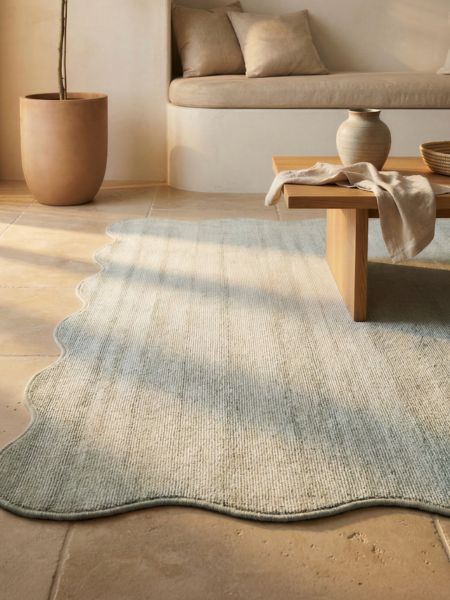 Saphera Hand-woven Scalloped Rug