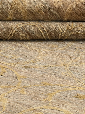 Lucid Hand-knotted Wool & Silk Persian Rug - Beige