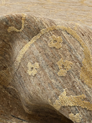 Lucid Hand-knotted Wool & Silk Persian Rug - Beige