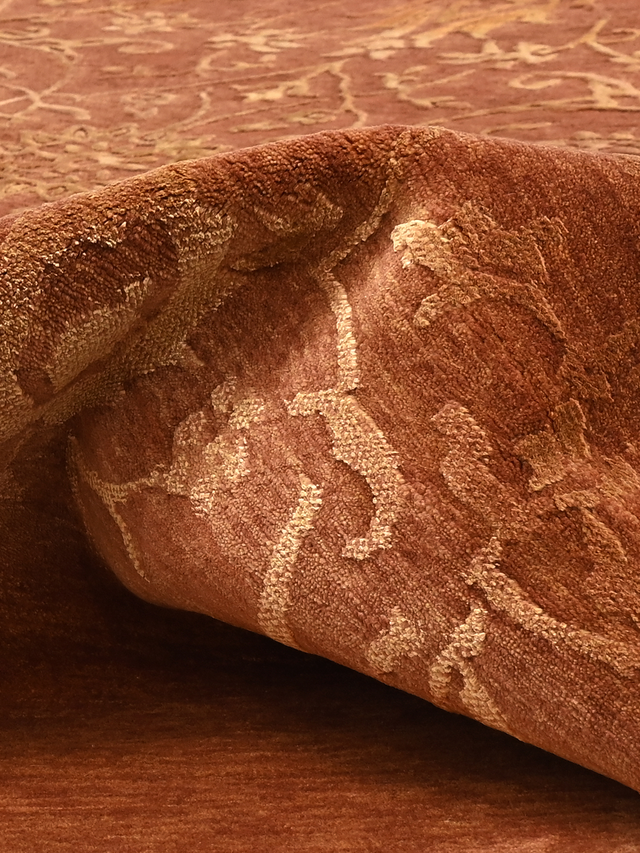 Rustic Aura Hand-knotted Wool & Silk Rug