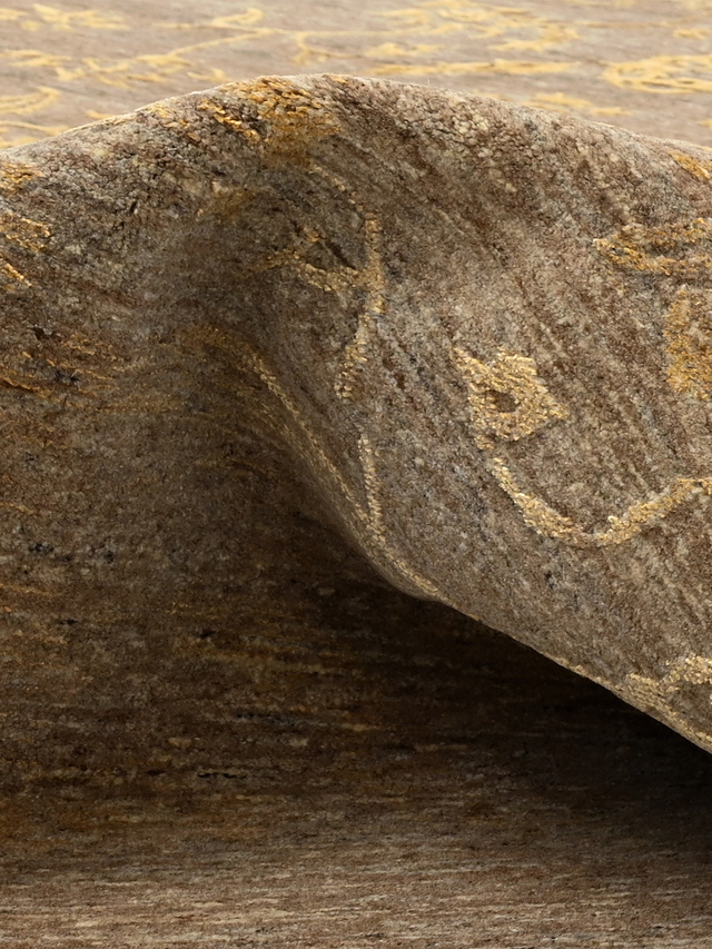 Aprezo Hand-knotted Wool & Silk Rug