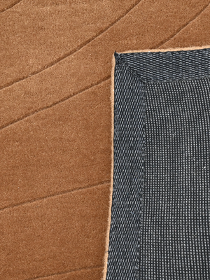 Hina Hand-tufted Wool Rug - Brown
