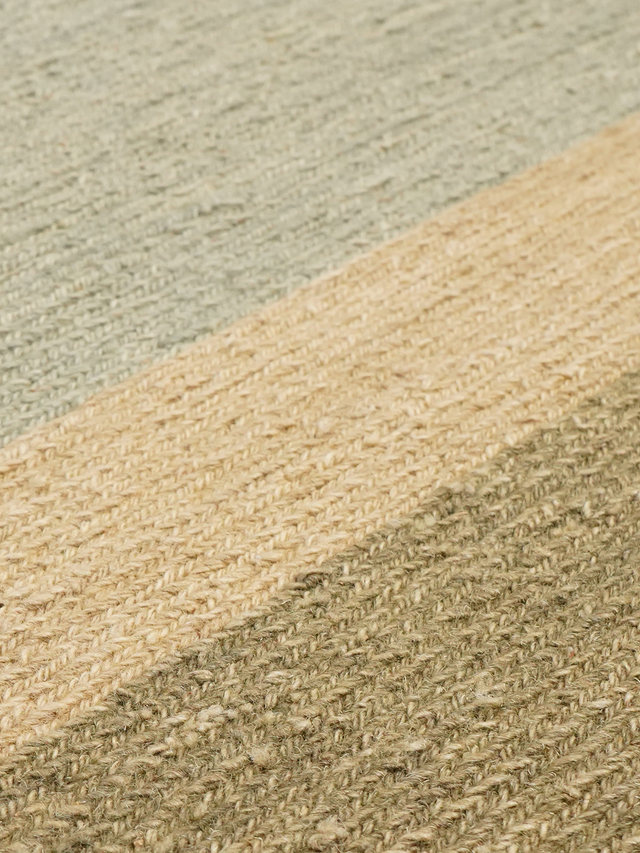 Pranaya Soumak Weave Hand-woven Wool Rug