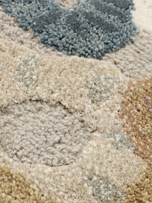 Aine Hand-tufted Wool Floral Rug - Rust