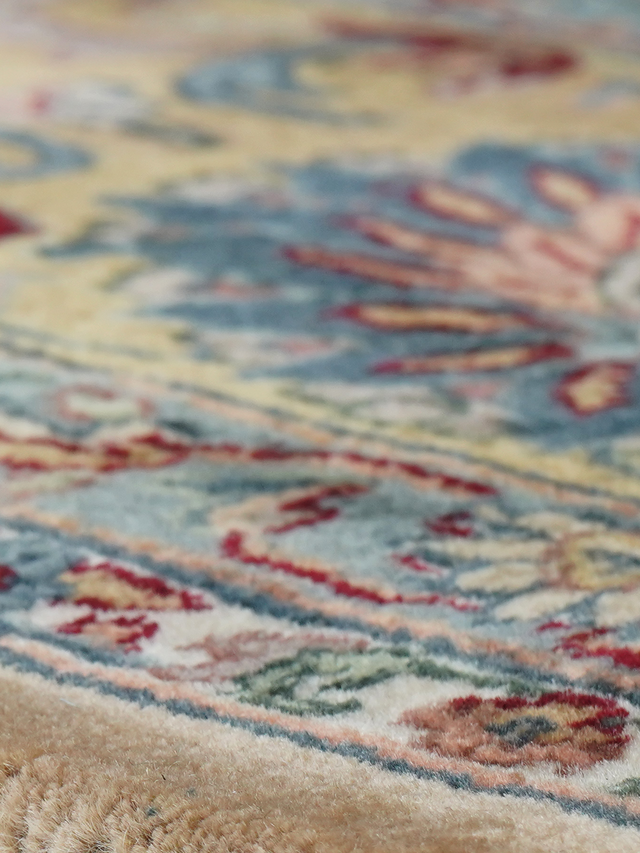 Ivaylo Hand-knotted Wool Rug