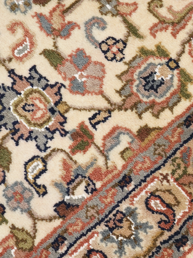 Malini Hand-knotted Wool Rug