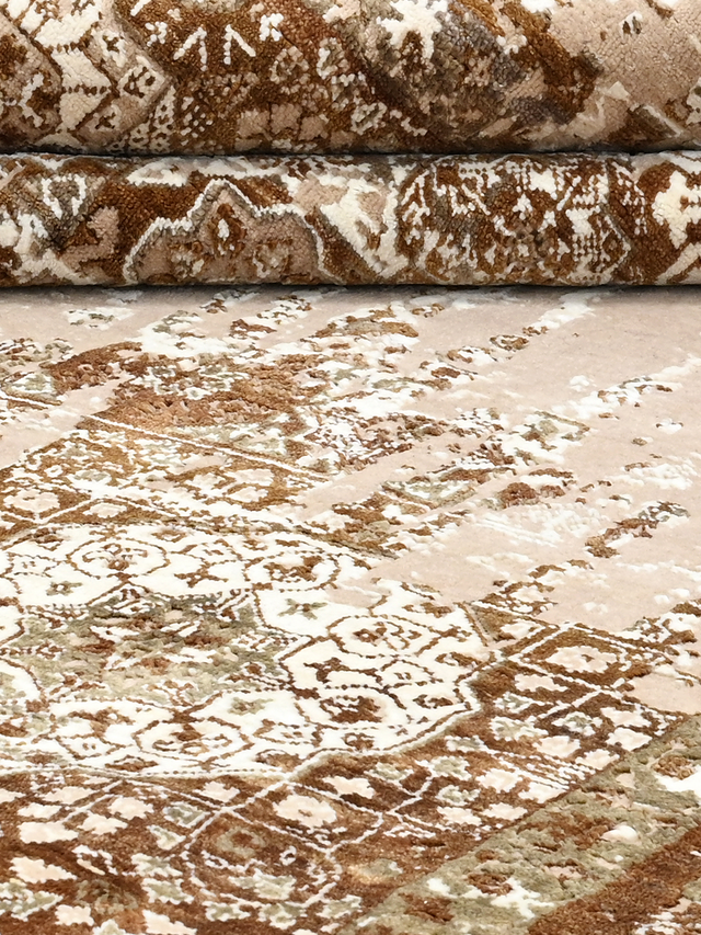 Becca Hand-knotted Bamboo Silk & Wool Rug