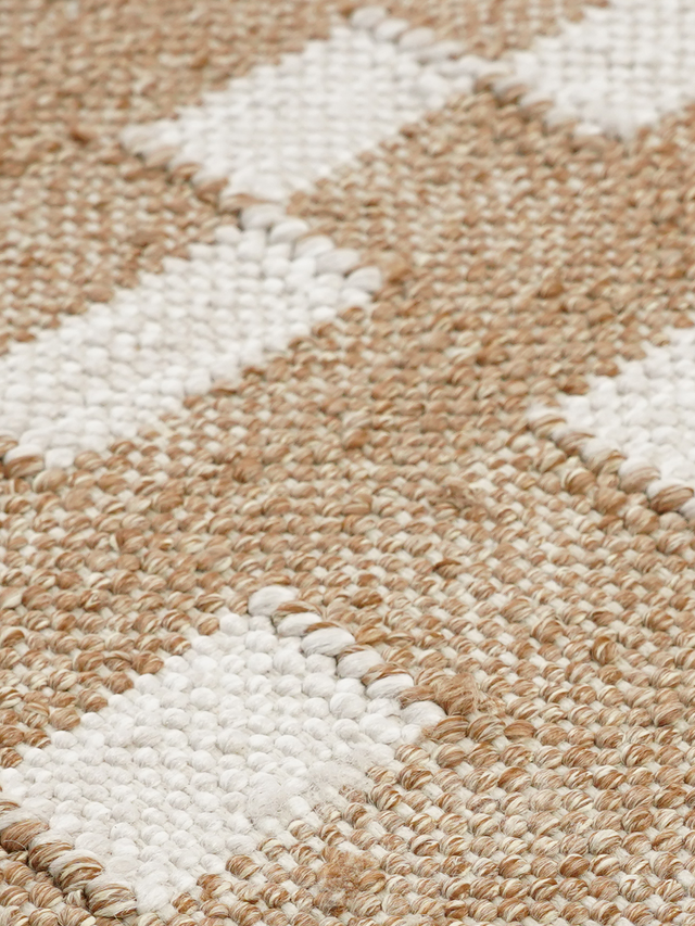 Syril Hand-woven Indoor-Outdoor Rug