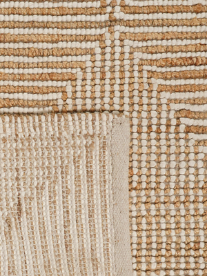 Falak Hand-woven Jute Geometric Rug - Natural