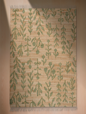 Olive Bliss Hand-woven Jute Floral Rug - Olive Green