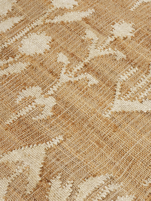 Olive Bliss Hand-woven Jute Floral Rug - Ivory
