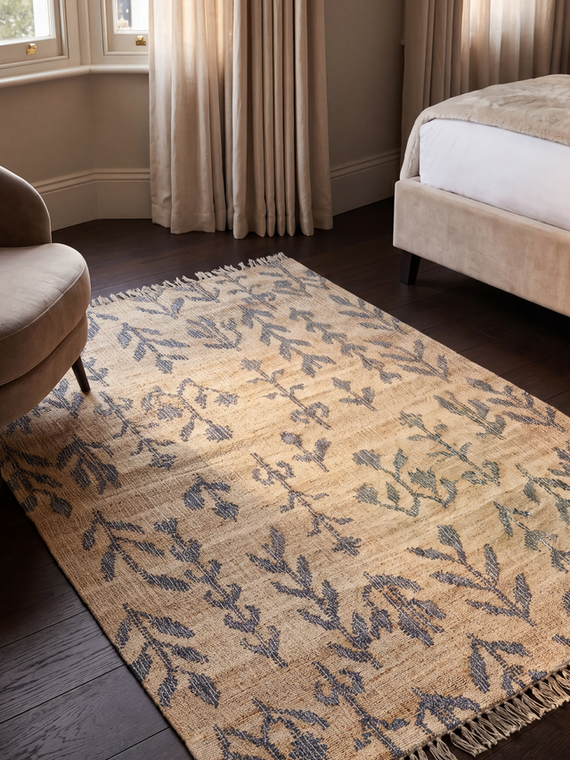 Olive Bliss Hand-woven Jute Rug - Navy