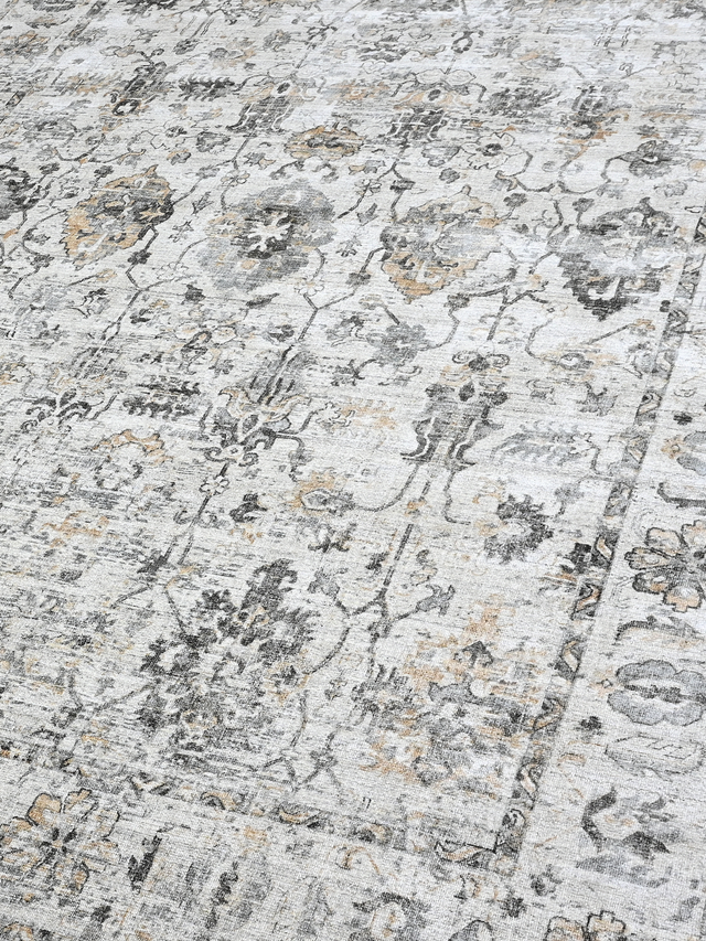 Nuvara Wool-Viscose Handloom Rug