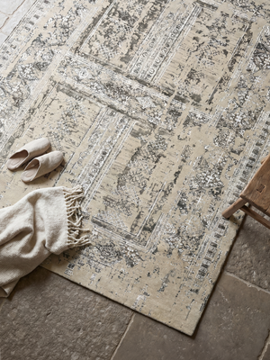 Vaari Wool & Bamboo Silk Hand-Knotted Rug - Beige