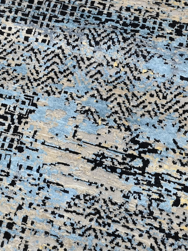 Alvren Hand-Knotted Wool & Bamboo Silk Rug - Grey