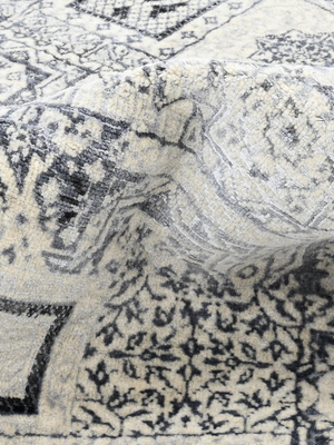Zand Wool & Bamboo Silk Hand-Knotted Rug - Off-White