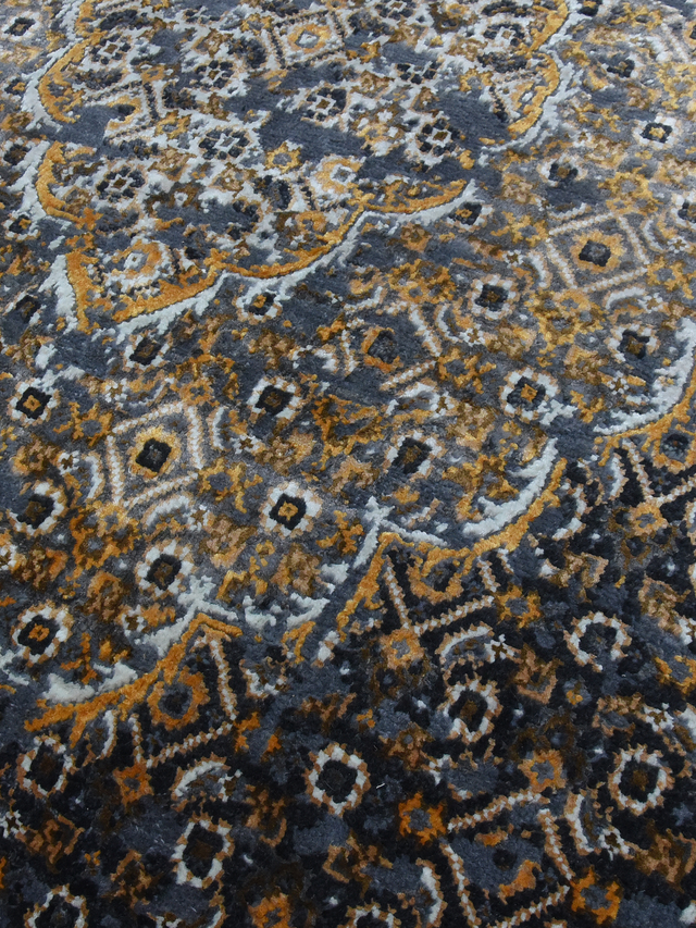 Selka Hand-knotted Wool & Bamboo Silk Rug