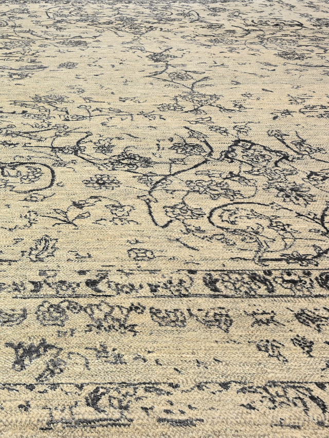 Veda Wool & Bamboo Silk Hand-Knotted Rug