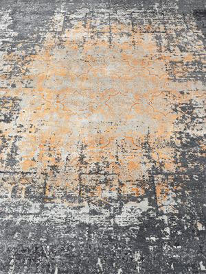 Isven Hand-knotted Wool & Bamboo Silk Rug - Charcoal