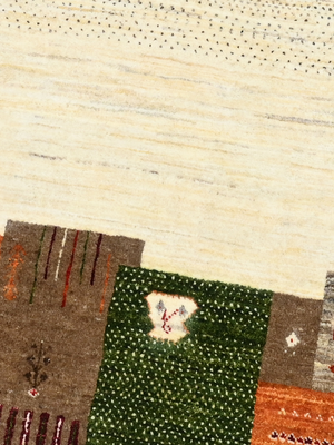 Zoran Hand-Knotted Wool Rug – Off-White