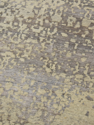 Isa Wool & Bamboo Silk Hand-Knotted Rug - Khaki