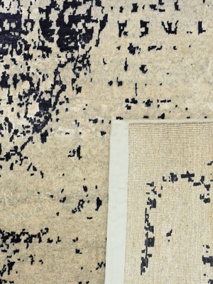 Elowen Hand-knotted Wool & Bamboo Silk Rug - Beige