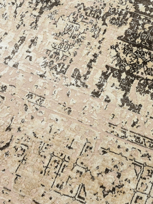 Vaan Wool & Bamboo Silk Hand-Knotted Rug - Brown