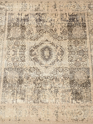 Vaan Wool & Bamboo Silk Hand-Knotted Rug - Brown
