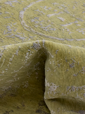 Olera Hand-knotted Wool & Bamboo Silk Rug - Olive