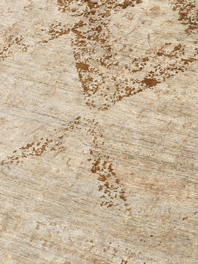 Irina Nettle Wool Hand-Knotted Rug - Cuban Sand