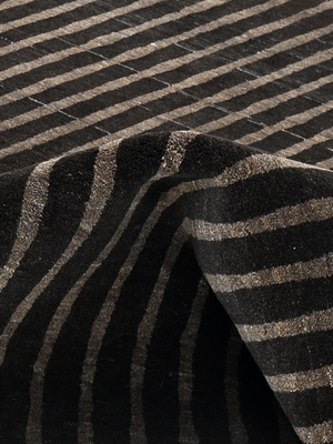 Darvan Hand-Knotted Wool Rug – Charcoal