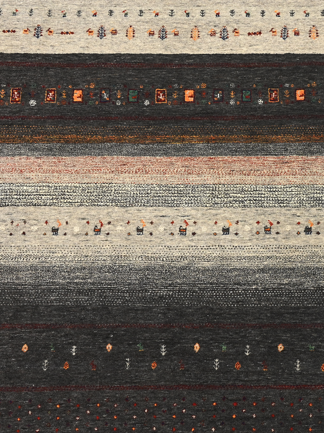 Garav Hand-Knotted Wool Rug – Multi