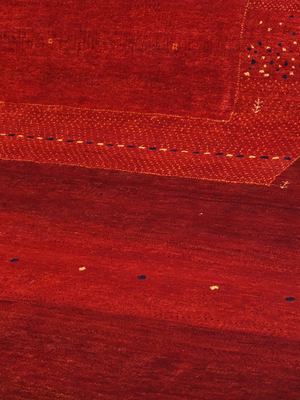 Kezan Hand-Knotted Wool Rug – Red