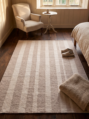 Sefra Hand-knotted Wool Abstract Rug - Beige