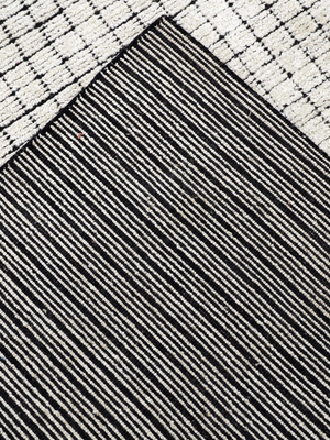 Ara Handloom Bamboo Silk Abstract Rug - Grey