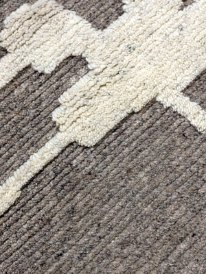 Neve Hand-knotted Wool Abstract Rug - Beige
