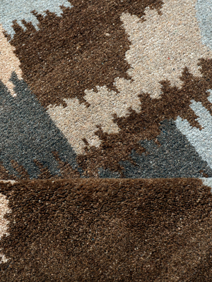 Aldis Hand-knotted Wool Abstract Rug - Brown