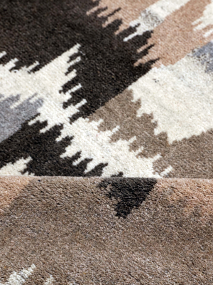 Aldis Hand-knotted Wool Abstract Rug - Beige