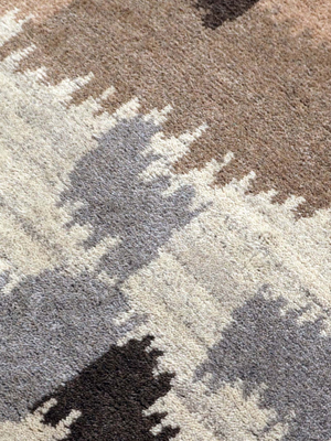 Aldis Hand-knotted Wool Abstract Rug - Beige