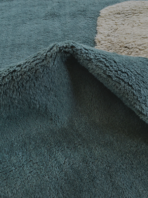 Lune Wool Shaggy Washable Abstract Rug - Blue
