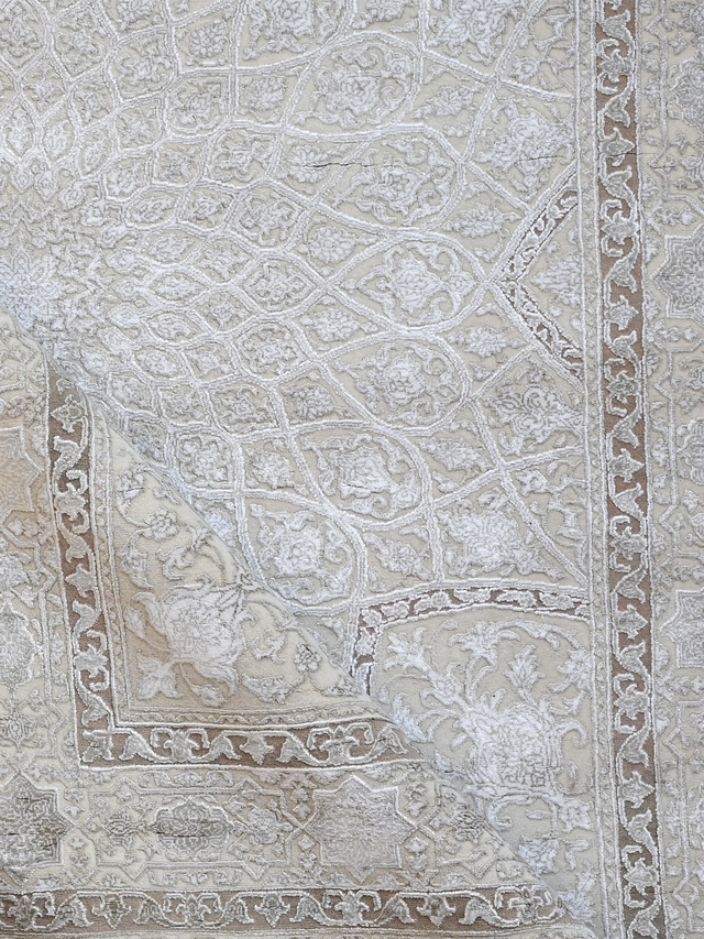Kalara Hand-knotted New Zealand Wool Rug - Beige