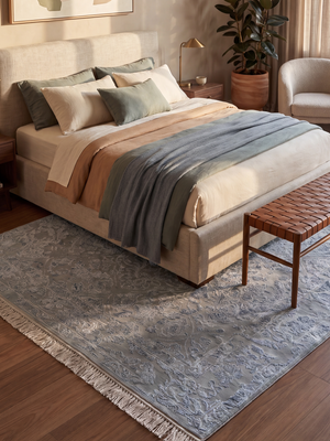 Caro Hand-knotted New Zealand Wool Persian Rug - Grey