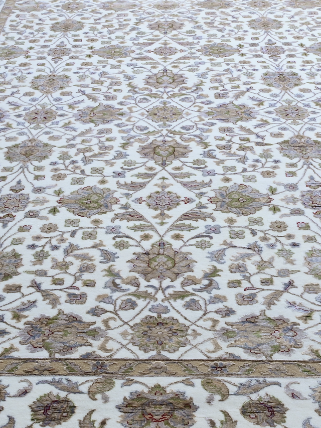 Kavan Hand-knotted New Zealand Wool Rug - Cream